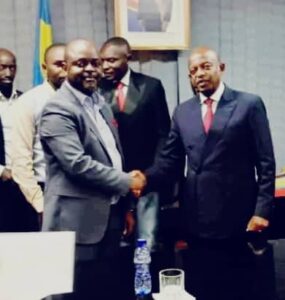 Lire la suite à propos de l’article Kinshasa : Le Ministre Alexis Gisaro prêt à interconnecter les routes de desserte agricole selon la volonté du Président Félix Tshisekedi.