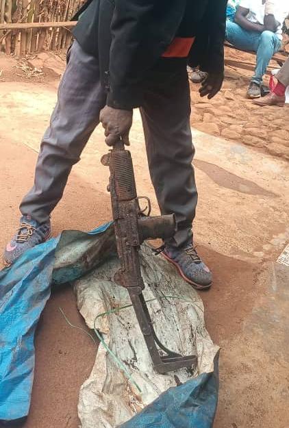 You are currently viewing Sud Kivu : Découverte d&rsquo;une arme de guerre dans un champ dans le groupement de Mudusa, territoire de Kabare