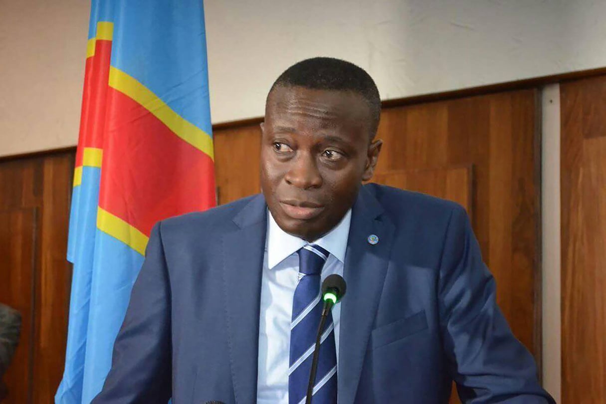 Lire la suite à propos de l’article Kinshasa : le ministre de l’Economie implique les associations des consommateurs dans le respect des mesures contre la vie chère