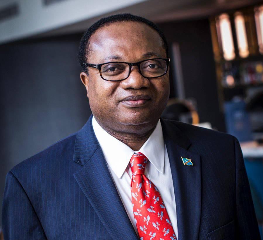 You are currently viewing Kinshasa :Noël Tshiani plaide pour une rationalisation des dépenses publiques et remet en question l&rsquo;utilité d&rsquo;un nouveau siège du Parlement.