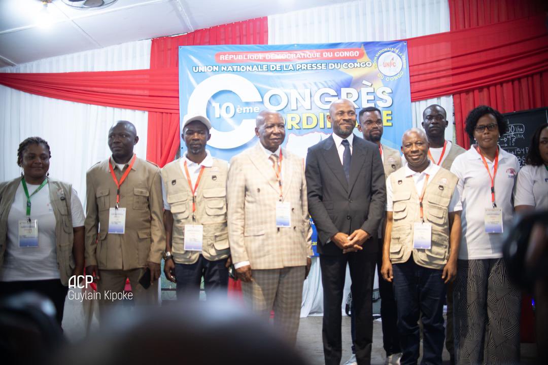 You are currently viewing Kinshasa :fin du 10ème congrès de l’UNPC : Le ministre Patrick Muyaya appelle à une collaboration étroite et à l&rsquo;amélioration des conditions de travail des journalistes.