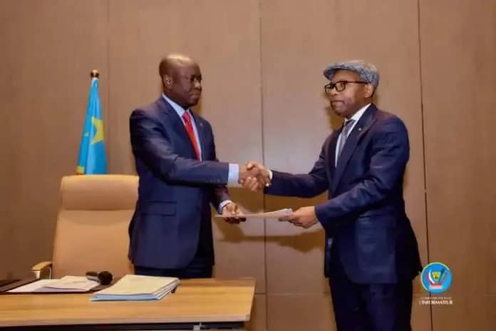 You are currently viewing Kinshasa : la révision constitutionnelle sème la discorde au sein de l’Union pour la Démocratie et le Progrès Social, UDPS.