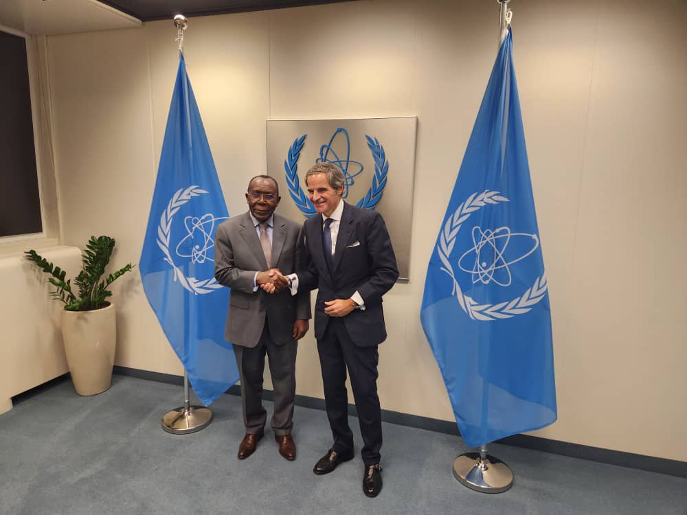 You are currently viewing Kinshasa : Le Ministre de la Recherche Scientifique et Innovation technologique de la RDC a regagné Kinshasa samedi, 30 novembre 2024 après une mission d&rsquo;une semaine à Vienne. Dans la capitale Autrichienne, le Dr Gilbert Kabanda a participé à la conférence organisée par l&rsquo;AIEA sur la science, la technologie, les applications nucléaires et le programme de coopération technique.