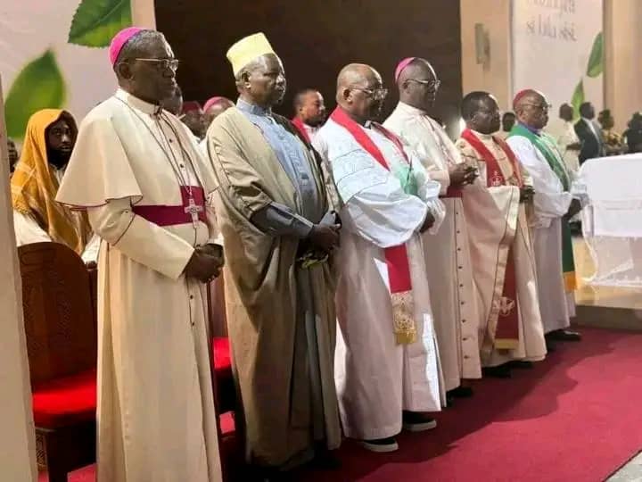 You are currently viewing Lubumbashi : La Conférence épiscopale nationale du Congo et l’Église du Christ au Congo ont lancé ce jeudi une campagne d’adhésion au « Pacte social pour la paix et le vivre-ensemble en RDC et dans les Grands Lacs.