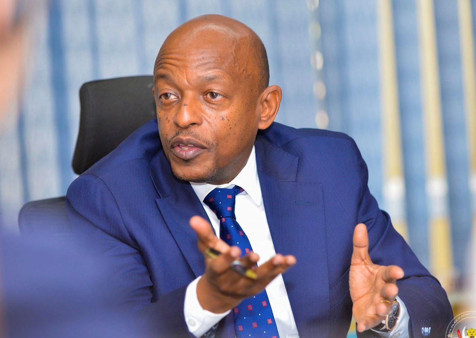 You are currently viewing Kinshasa : Alexis Gisaro rejete en bloc le prétexte du Président Rwandais Paul Kagame d&rsquo;envahir la RDC pour protéger les Banyamulenge.