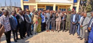 Lire la suite à propos de l’article Uvira : le gouverneur Jean Jacques Purusi Sadiki s’engage pour la paix et la sécurité