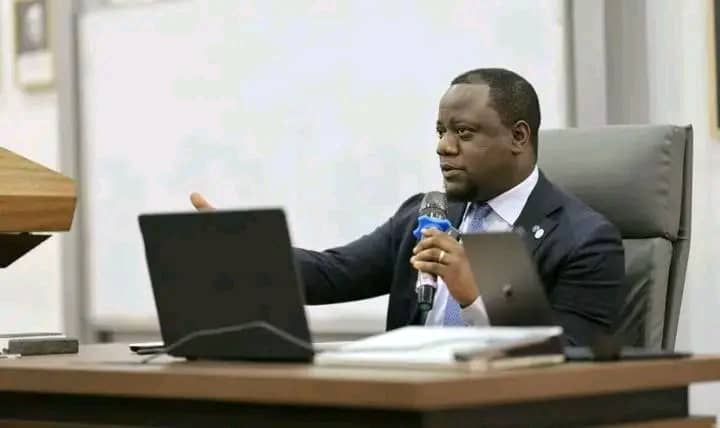 You are currently viewing Sciences politiques : Quel leadership collectif pour « exorciser » la classe politique congolaise ?