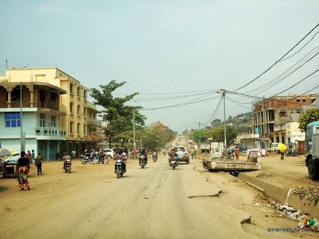 You are currently viewing Uvira :Calme relatif ce mercredi à Uvira sous contrôle des FARDC appuyées par les résistants Wazalendo (Témoignages)*