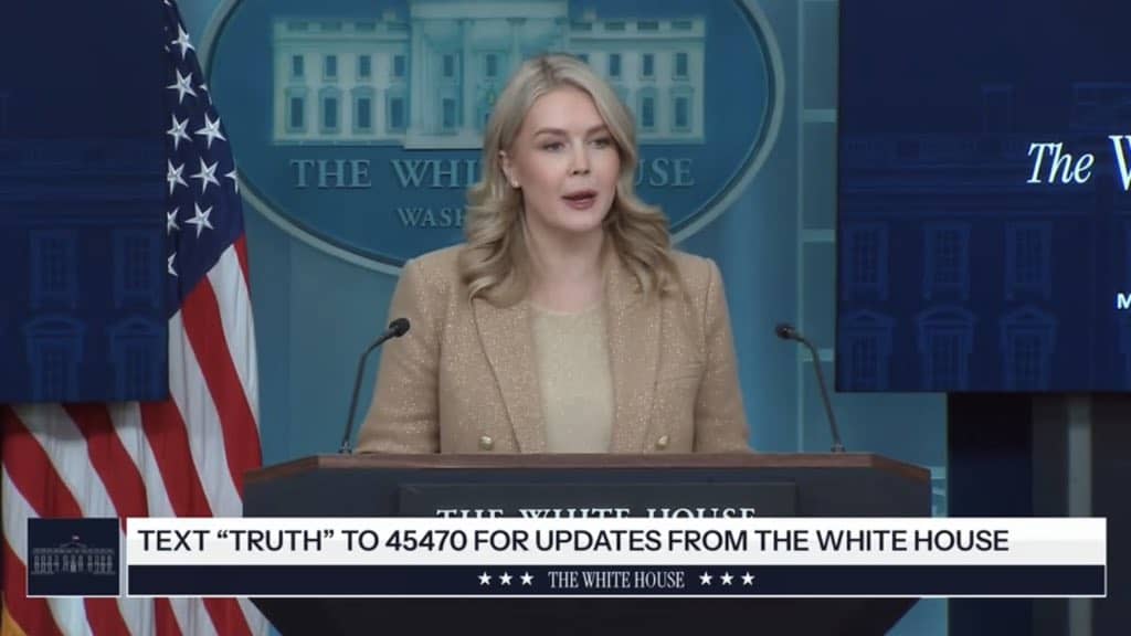 You are currently viewing Washington : en prélude à la signature de l’accord avec Kagame : plus de 100 personnes précèdent Tshisekedi dans la capitale américaine