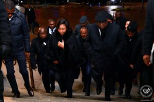 Lire la suite à propos de l’article Washington : le couple présidentiel de la RDC est arrivé cette nuit dans la capitale américaine.