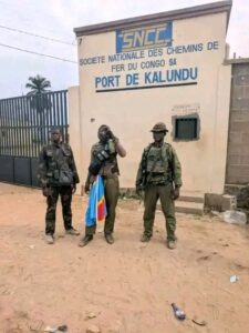 Lire la suite à propos de l’article Uvira: Le retour des FARDC et des miliciens Wazalendo sème l’euphorie et la tension.