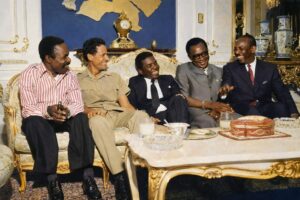 Lire la suite à propos de l’article Omar Bongo, Kadhafi, Marien Ngouabi, Mobutu Sese Seko et Siad Barré en Septembre 1973. Des figures emblématiques, des hommes de pouvoir disparus, souvenirs et leçons d’histoire.