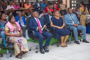 Lire la suite à propos de l’article Kinshasa : À l’Institut Supérieur des Techniques Médicales, Dr Gilbert Kabanda Kurhenga plaide pour la souveraineté scientifique