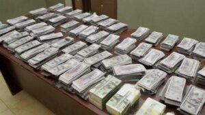 Lire la suite à propos de l’article RDC : saisie de valises contenant deux millions de dollars à l&rsquo;aéroport international de Kinshasa