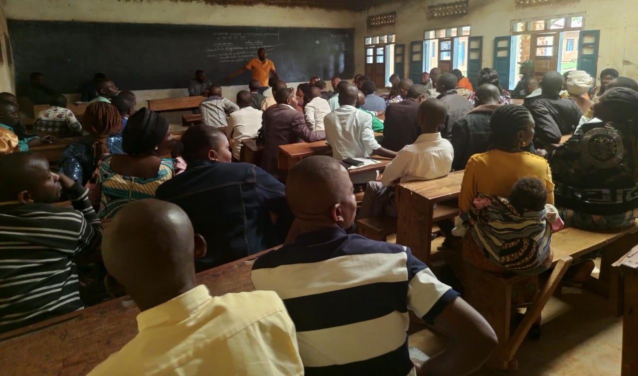 You are currently viewing Beni : l’intersyndicale des enseignants de l’éducation suspend la grève et annonce la reprise des cours