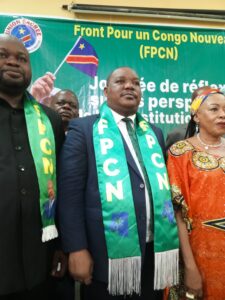 Kinshasa : le FPCN, parti cher au Prof Claude NYAMUGABO veut que le peuple décide de doter la RDC d&rsquo;une nouvelle Constitution pour sa prospérité.